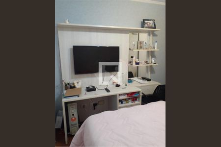 Casa à venda com 3 quartos, 229m² em Vila Paiva, São Paulo