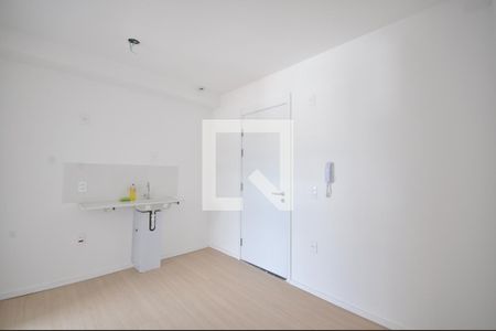 Sala/Cozinha de apartamento para alugar com 2 quartos, 29m² em Vila Nilo, São Paulo