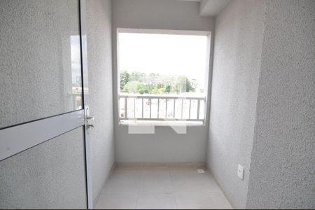 Sacada da Sala/Cozinha de apartamento para alugar com 2 quartos, 29m² em Vila Nilo, São Paulo