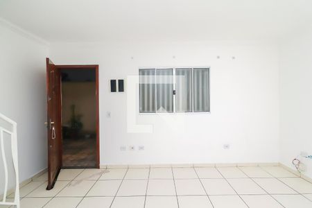 Sala de casa de condomínio para alugar com 3 quartos, 117m² em Vila Regina, São Paulo