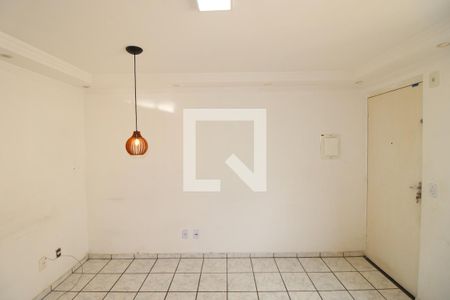 Sala de apartamento para alugar com 2 quartos, 52m² em Conjunto Residencial José Bonifácio, São Paulo