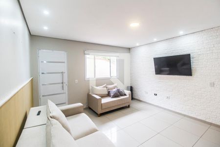 Sala de casa para alugar com 2 quartos, 175m² em Chácara Adriana Aparecida, Carapicuíba