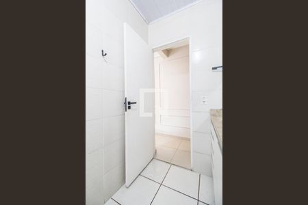 Banheiro 2 de casa para alugar com 2 quartos, 175m² em Chácara Adriana Aparecida, Carapicuíba
