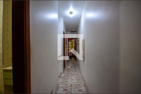 Corredor de casa à venda com 3 quartos, 210m² em Parque Sao Luis, São Paulo