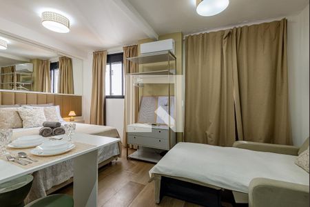 Sala / Quarto de apartamento para alugar com 1 quarto, 27m² em Vila Olímpia, São Paulo