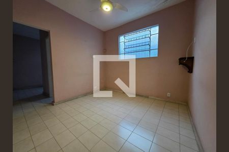 Casa para alugar com 4 quartos, 220m² em Dom Cabral, Belo Horizonte