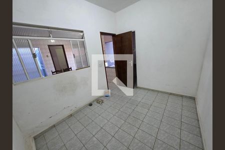 Casa para alugar com 4 quartos, 220m² em Dom Cabral, Belo Horizonte