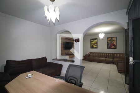 Escritório de casa à venda com 3 quartos, 173m² em Utinga, Santo André