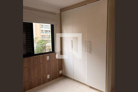 Quarto de apartamento para alugar com 2 quartos, 64m² em Itaim Bibi, São Paulo