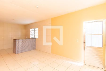 Sala de casa para alugar com 2 quartos, 56m² em Conjunto Promorar Sapopemba, São Paulo