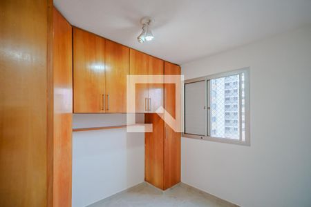 Quarto 1 de apartamento à venda com 2 quartos, 50m² em Conjunto Promorar Raposo Tavares, São Paulo