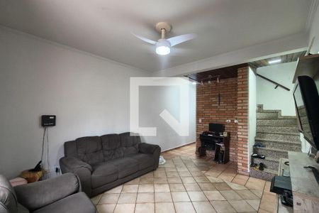 Sala de casa para alugar com 2 quartos, 140m² em Vila Caiçara, Praia Grande