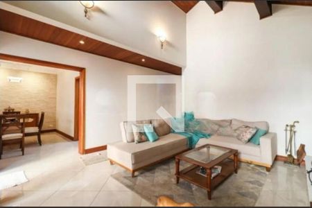 Casa à venda com 3 quartos, 300m² em Jardim dos Estados, São Paulo