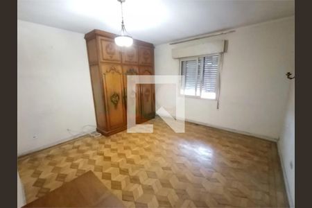 Casa à venda com 3 quartos, 250m² em Vila Brasilina, São Paulo