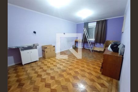 Casa à venda com 3 quartos, 250m² em Vila Brasilina, São Paulo