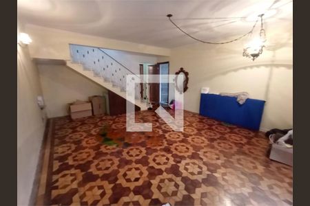 Casa à venda com 3 quartos, 250m² em Vila Brasilina, São Paulo