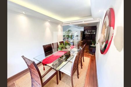 Casa à venda com 3 quartos, 350m² em Jardim Marajoara, São Paulo