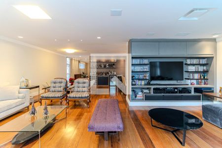 Sala de apartamento à venda com 3 quartos, 284m² em Higienópolis, São Paulo