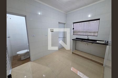 Cozinha de casa de condomínio para alugar com 2 quartos, 70m² em Anhanguera, Praia Grande