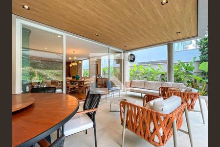 Casa à venda com 4 quartos, 490m² em Alphaville, Santana de Parnaíba
