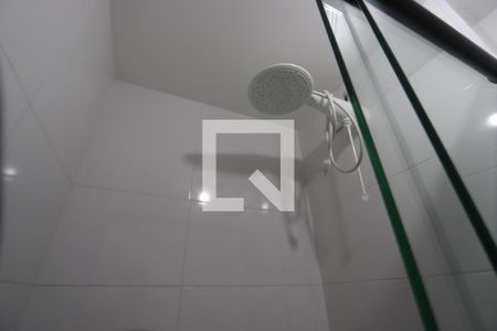 Banheiro de apartamento para alugar com 1 quarto, 25m² em Cidade Satelite Santa Barbara, São Paulo