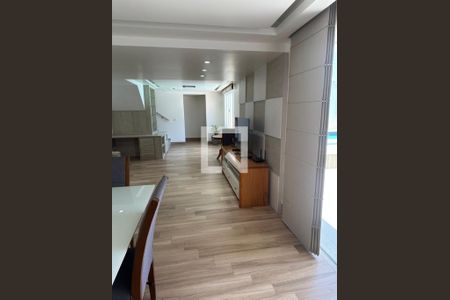 Casa para alugar com 3 quartos, 525m² em Portinho, Cabo Frio