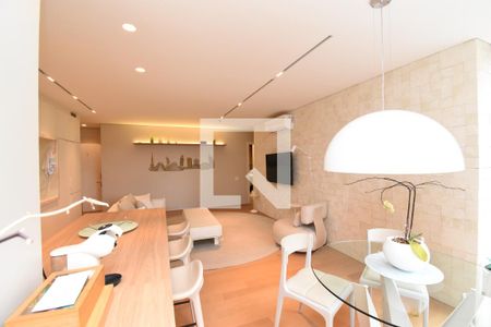 Sala de apartamento à venda com 2 quartos, 120m² em Bigorrilho, Curitiba