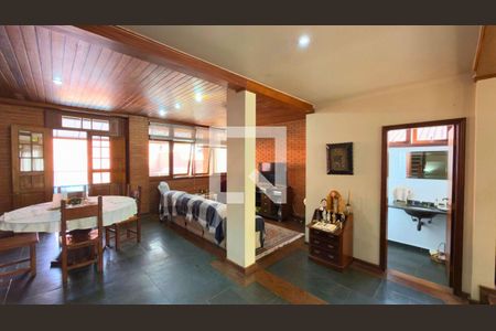 Casa à venda com 4 quartos, 36m² em Alphaville, Santana de Parnaíba