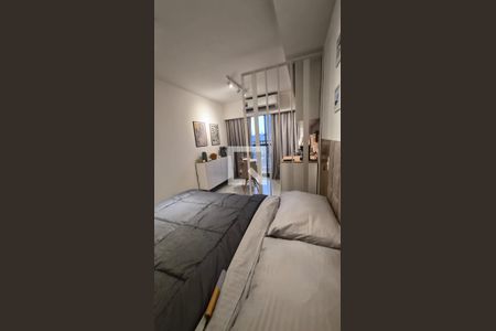 Sala / Quarto de kitnet/studio à venda com 1 quarto, 30m² em Centro, Rio de Janeiro