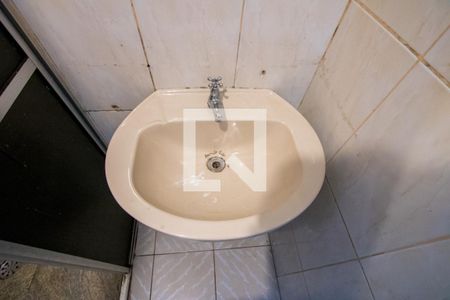 Banheiro de casa para alugar com 1 quarto, 38m² em Jardim Guarará, Santo André