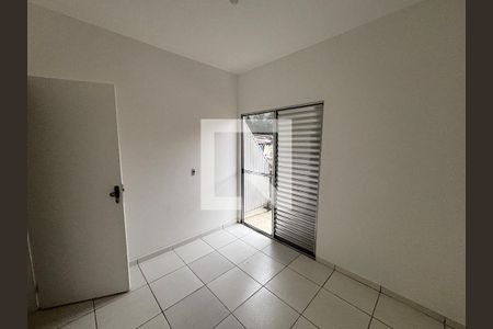 Quarto 1 de casa para alugar com 2 quartos, 75m² em Jardim Marilu, Cotia