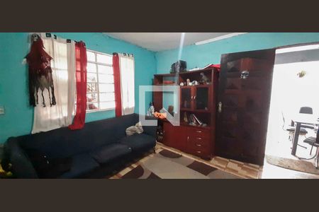 Casa à venda com 5 quartos, 344m² em Padroeira, Osasco