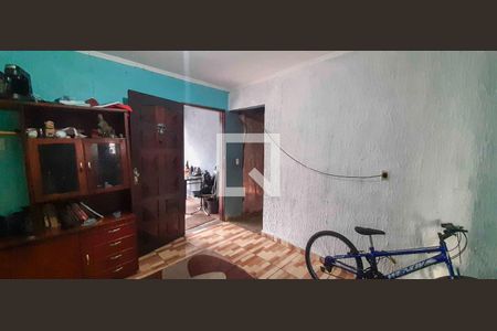 Casa à venda com 5 quartos, 344m² em Padroeira, Osasco