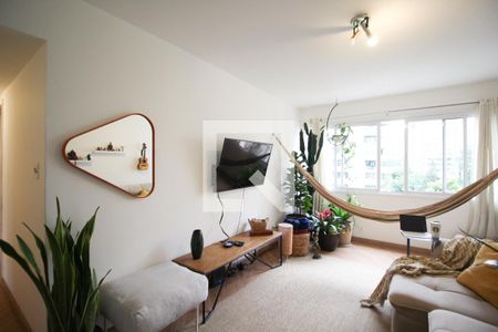 Sala de apartamento para alugar com 3 quartos, 75m² em Moema, São Paulo