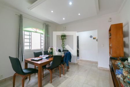 Casa à venda com 3 quartos, 120m² em Copacabana, Belo Horizonte
