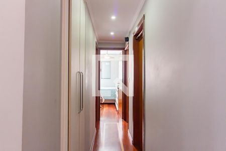 Corredor de apartamento para alugar com 3 quartos, 90m² em Jaguaribe, Osasco