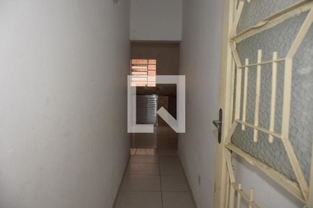 Corredor de casa para alugar com 3 quartos, 80m² em Parque Fernanda, Embu das Artes