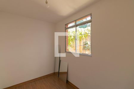Apartamento à venda com 2 quartos, 43m² em São João Batista, Belo Horizonte