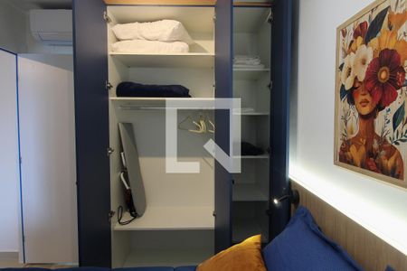 Quarto 1 - Armários de apartamento para alugar com 1 quarto, 29m² em Butantã, São Paulo