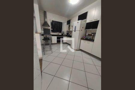 Cozinha de casa à venda com 3 quartos, 180m² em Vila Santo Alberto, Santo André