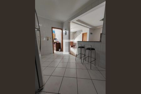 Cozinha de casa à venda com 3 quartos, 180m² em Vila Santo Alberto, Santo André