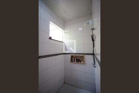 Banheiro da Suíte  de casa de condomínio para alugar com 2 quartos, 98m² em Loteamento Dinora Rosa, Sorocaba