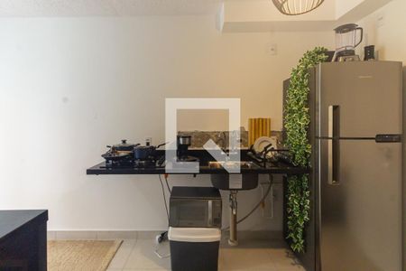 Sala/Cozinha e Área de Serviço de apartamento para alugar com 1 quarto, 27m² em Guaiauna, São Paulo