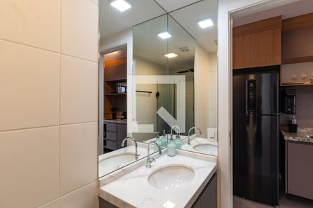Banheiro de kitnet/studio para alugar com 1 quarto, 26m² em Barra Funda, São Paulo