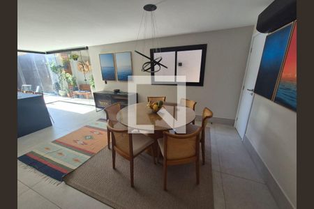 Casa à venda com 4 quartos, 196m² em Piratininga, Niterói