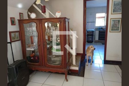 Casa à venda com 3 quartos, 121m² em Serra Grande, Niterói