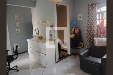 Casa à venda com 4 quartos, 150m² em Piratininga, Niterói