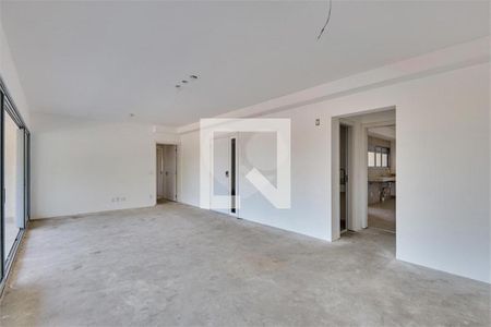 Apartamento à venda com 3 quartos, 155m² em Vila Sofia, São Paulo