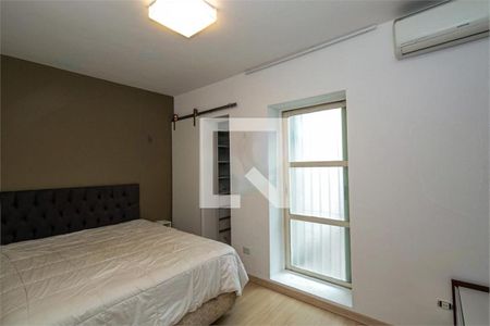 Casa à venda com 3 quartos, 169m² em Campo Belo, São Paulo