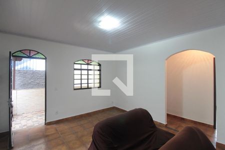 Sala de casa para alugar com 3 quartos, 146m² em Etelvina Carneiro, Belo Horizonte